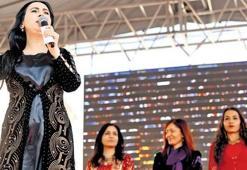 ‘Kadınlara zulüm eden zihniyet’