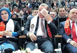 ‘Kadın olmak peşinen imtiyazlı olmaktır’