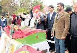 Terörist cenazesinde 2 HDP’li milletvekili