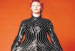 Bowie’nin el yazısı satılacak