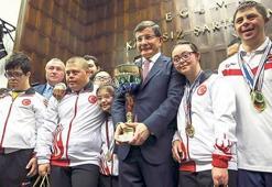 ‘Küresel teröre karşı ortak tavır alalım!’