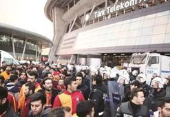 Derbinin ertelenmesi F.Bahçe'ye yaradı