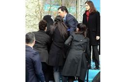 Sare Davutoğlu'na ulaşmak isteyen kadın panik yarattı