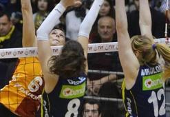 Derbinin de ligin de lideri Fenerbahçe