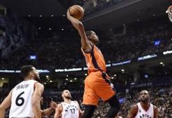 Thunder 8'de 8 yaptı!