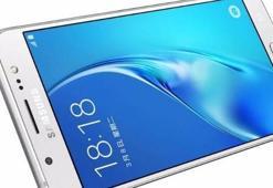 Samsung Galaxy J5 ve Galaxy J7 tanıtıldı! İşte özellikleri