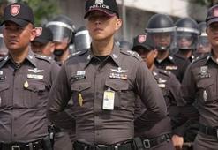 Tayland'da polis aracına saldırı