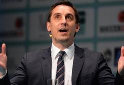 Valencia'da Gary Neville ile yollar ayrıldı