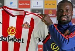 Eboue Sunderland'in kadrosundan çıkarıldı