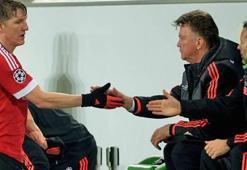 Van Gaal kötü haberi verdi!