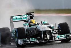 Bahreyn'de Hamilton ilk cepte