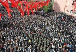 Çorumlu şehidi 30 bin kişi uğurladı