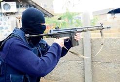 O polislere ailece ‘5 yıldızlı’ tatil!