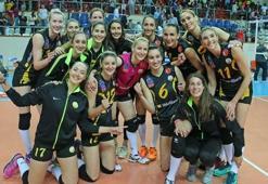 Vakıfbank Eczacıbaşı'na set vermedi