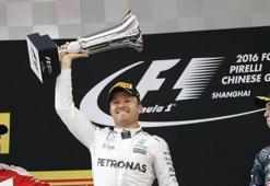 Rosberg şov devam ediyor!