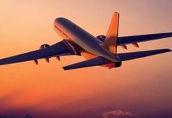 Havada büyük tehlike! Yolcu uçağı dronea çarptı