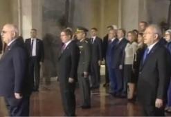 Anıtkabir'de resmi tören düzenlendi
