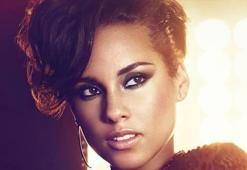 Finalde Alicia Keys çıkacak