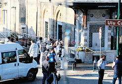 Kadın canlı bomba kendini havaya uçurdu