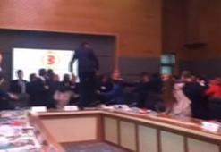 AK Parti'li İsmail Aydın Anayasa Komisyonu'ndaki kavgayı anlattı