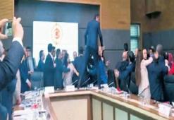 ‘Eşkıya Meclis’e hükümdar olmaz’