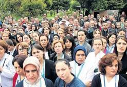 Yılın doktoruna bıçaklı saldırı