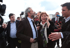 Can Dündar'a saldırı girişimi