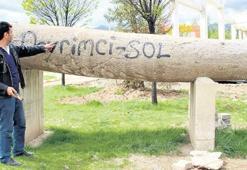 Urartulu bir belediye taş ustası gelir ve 10 bin yıllık taşın...