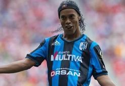 Gencer: "Ronaldinho transferi her an bitebilir"
