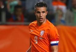 Robin van Persie'ye şok haber!