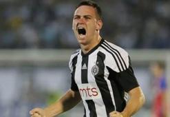 Benfica, Andrija Zivkovic'i bitirdi