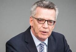 Berlin'den vize serbestisi için sert çıkış