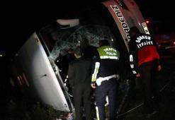 Yolcu otobüsü devrildi: 3 ölü, 30 yaralı