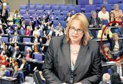 İngiltere basınından ’soykırım oylaması’ yorumları