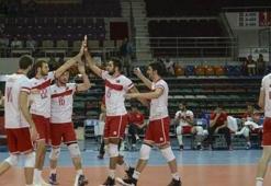 Milliler Karadağ'ı devirdi