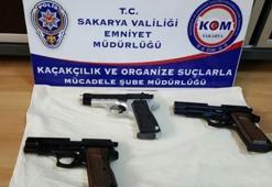 Sakarya’da 3 adet el yapımı tabanca ele geçirildi