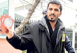 Belgeleri yayınlamak için Opçin’den para almış