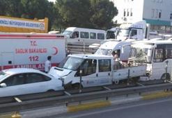 Denizli’de 8 araçlı zincirlime kaza, 14 yaralı