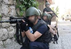 Operasyonların tamamlandığı bölgelerde çocuklara bayram harçlığı