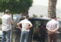 İzmir AK Parti önünde intihar girişimi