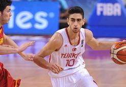 NBA'de bir Türk daha!