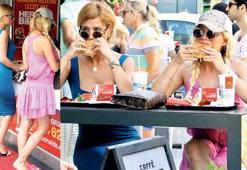 Hamburgeri yerken orgazm olduk!