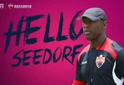 Seedorf, Çin'de takım çalıştıracak