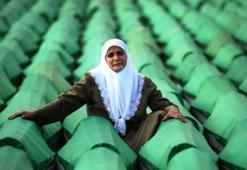 Srebrenitsa Katliamı kurbanları 21. yıl dönümünde unutulmadı!