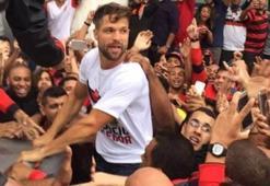 Diego Ribas'a muhteşem karşılama!