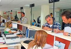 45 bin 484 kamu çalışanı görevden uzaklaştırıldı.