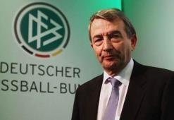 Niersbach'a futboldan men cezası