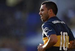 Carlos Tevez: Chelsea ve Napoli'den teklif aldım