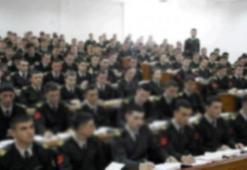 Askeri okullara kilit