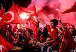 Türkiye'nin demokrasi nöbeti devam ediyor